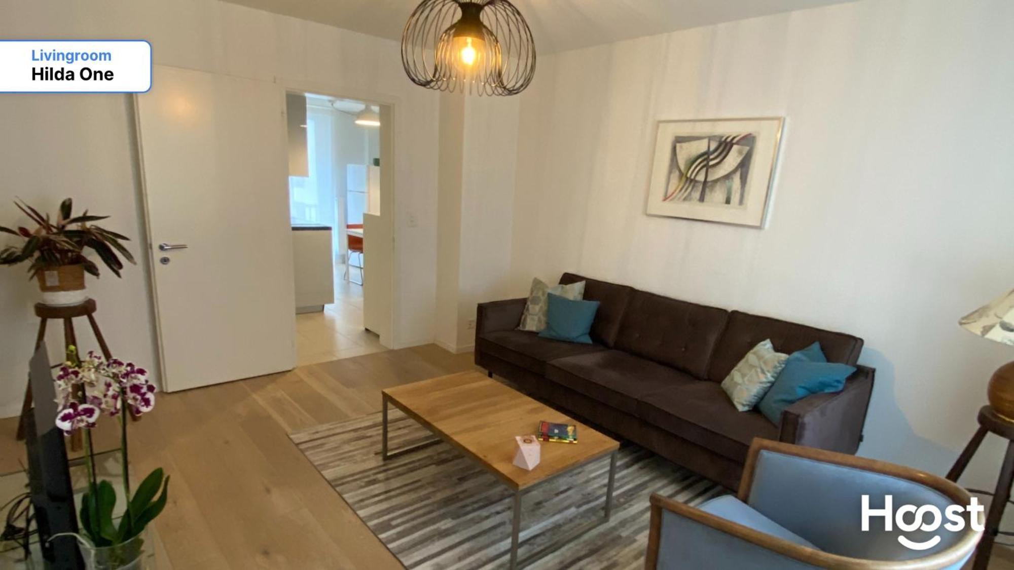 H1 With 4,5 Room, Bathroom, Kitchen, Central, Quiet & Modern With Office Zürich Exteriör bild